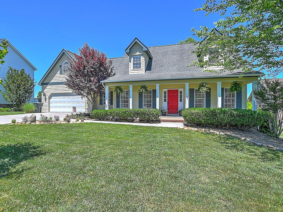 1st image of 363 Wiltshire Dr
