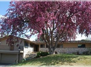 1402 N Arthur Pl, Kennewick, WA 99336