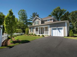 41 Cottage Ln, Mashpee, MA 02649