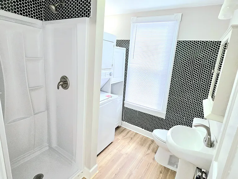 Brand New Washer/ Dryer Provided!