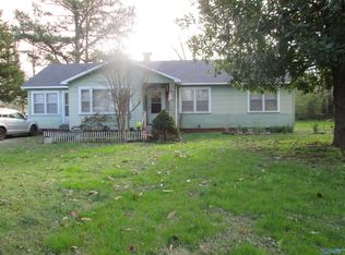 904 Frazier St, Athens, AL 35611