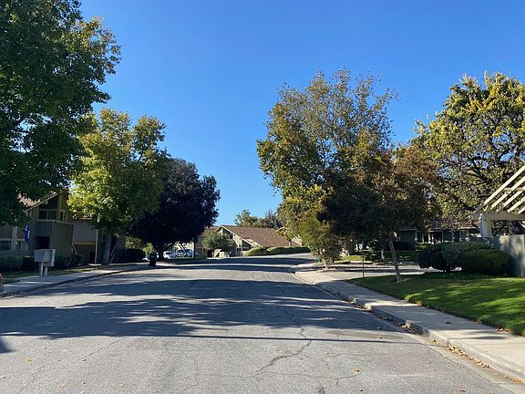 5th image of 2654 La Paloma Cir