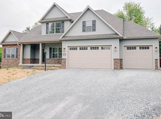 3531 Troon Dr, Chambersburg, PA