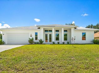 10 Fernmill Ln, Palm Coast, FL 32137