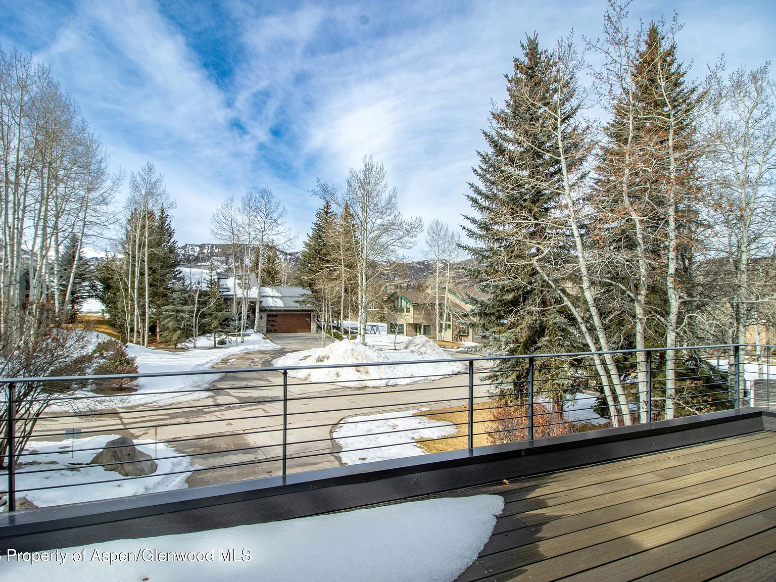 4 bed, 4.5 bath, 2616 sqft, $27,000 — Photo 2