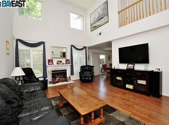 2nd image of 1690 Calle Del Rey