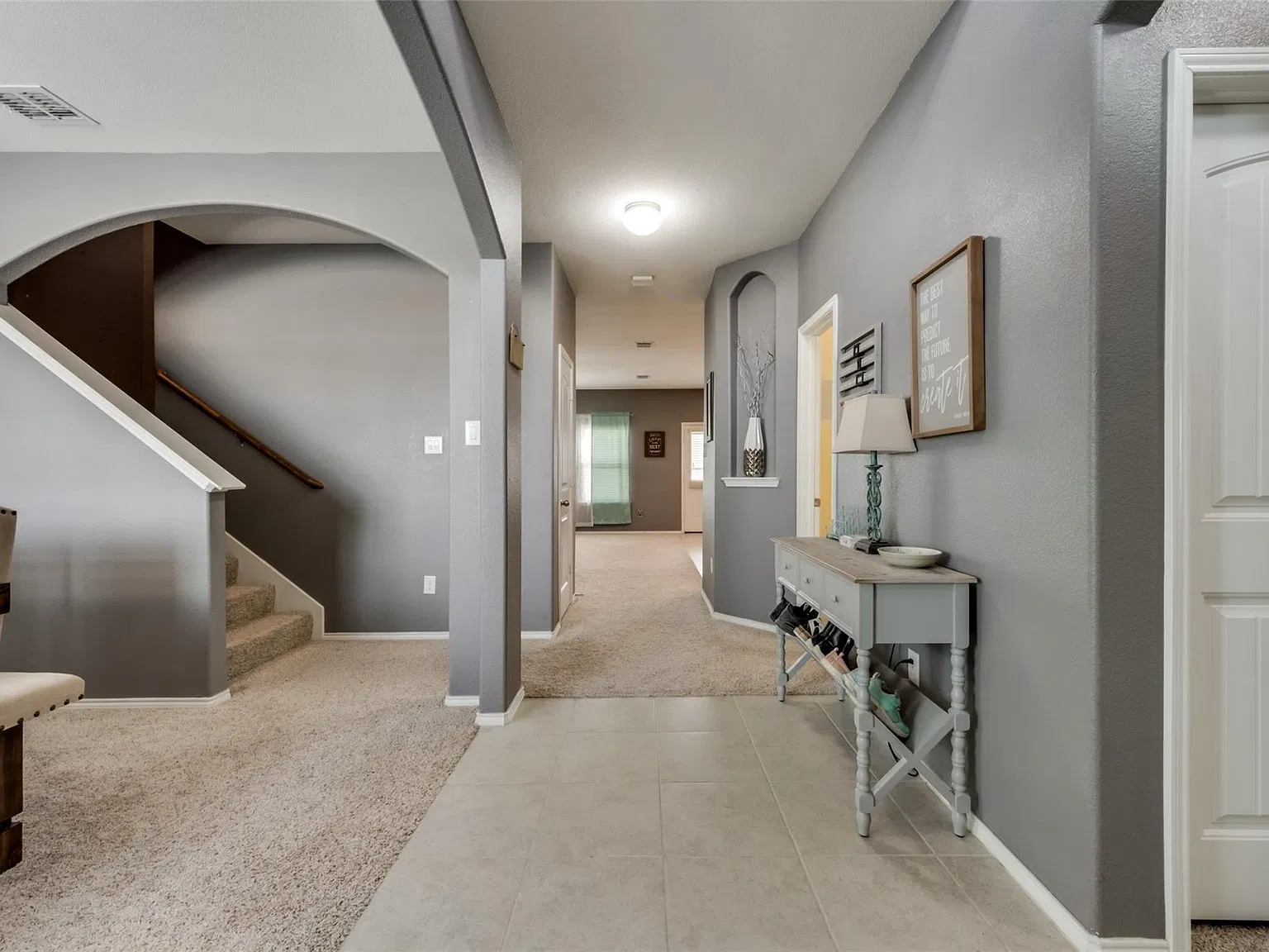 4 bed, 2573 sqft, $2,495 — Photo 4