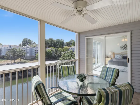 418 Regatta Bay Dr Unit 3C, Lake Ozark, MO 65049