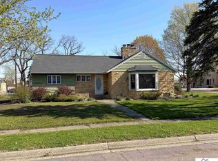 31 Lake Ave E, Minnesota Lake, MN 56068