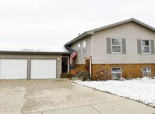 110 12th Ave NE, Minot, ND 58703