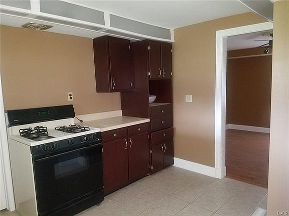 3rd image of 7757 Berchman Dr