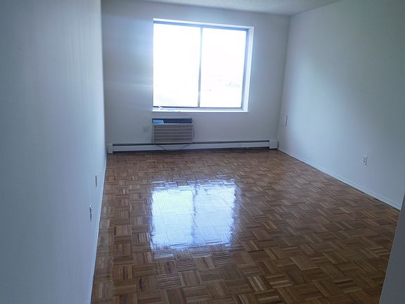 3rd image of 13643 37th Ave #7BA