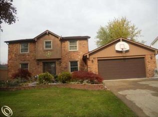 33436 Six Mile Rd, Livonia, MI 48152