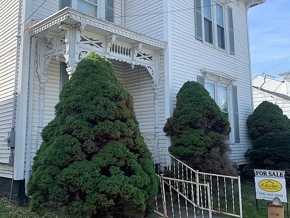 4th image of 706 E 2nd St