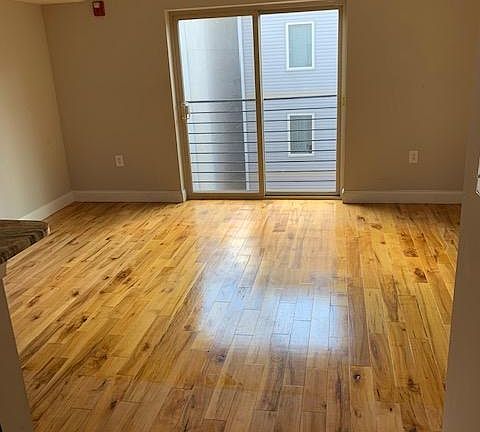 2nd image of 422 N 40th St #422D