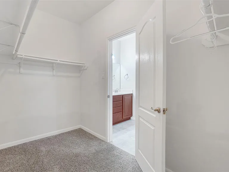 10514 Kentington Oak Dr — Photo 30