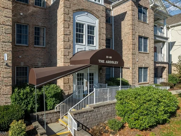 53 Ridgeview Ln, Mount Arlington Boro, NJ 07856
