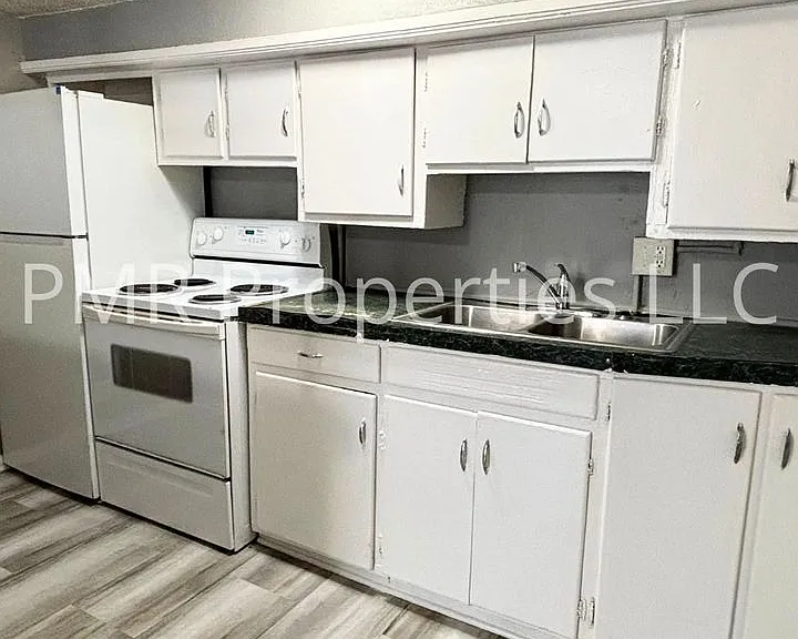 402 S 15th St — Photo 3