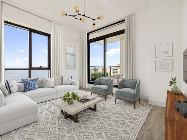 221 Sea Breeze Avenue image 1 of 8