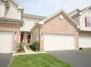 822 Riding Ln, Saint Charles, IL 60174