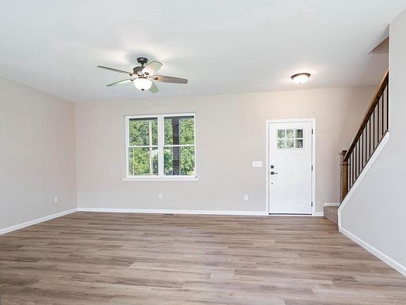 2nd image of 409 Crescent Blvd