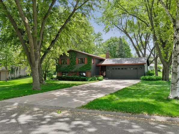 18025 33rd Ave N, Plymouth, MN 55447