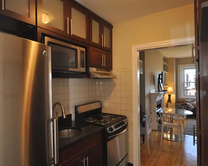 218 Newbury St #4F — Photo 9