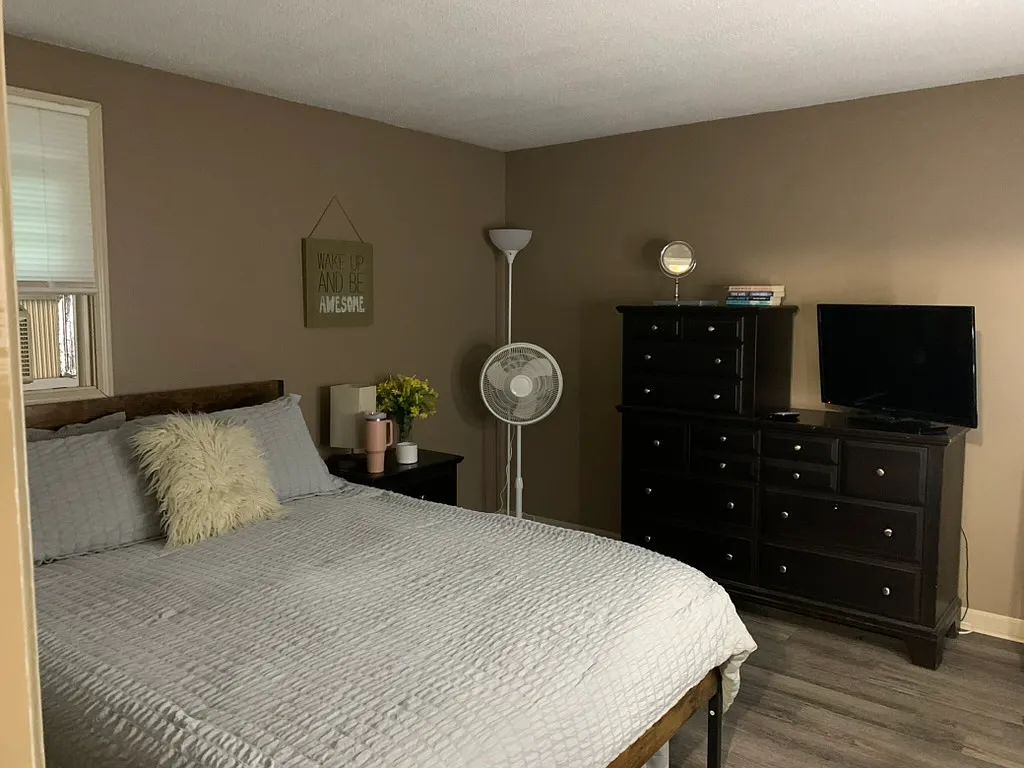 2 bed, 816 sqft, $1,050 — Photo 2