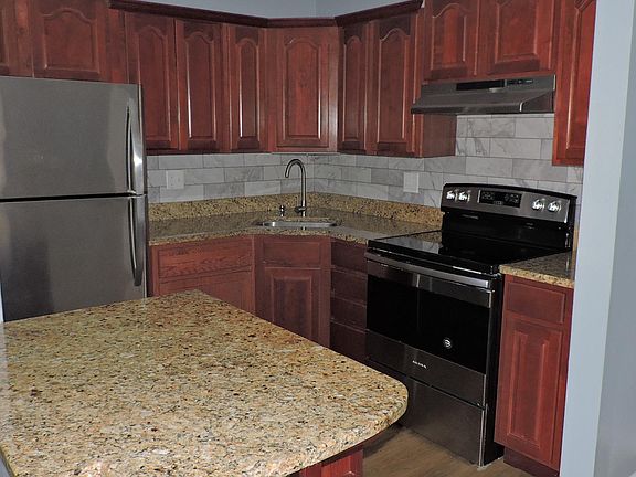 2nd image of 746 Prescott Dr APT 105
