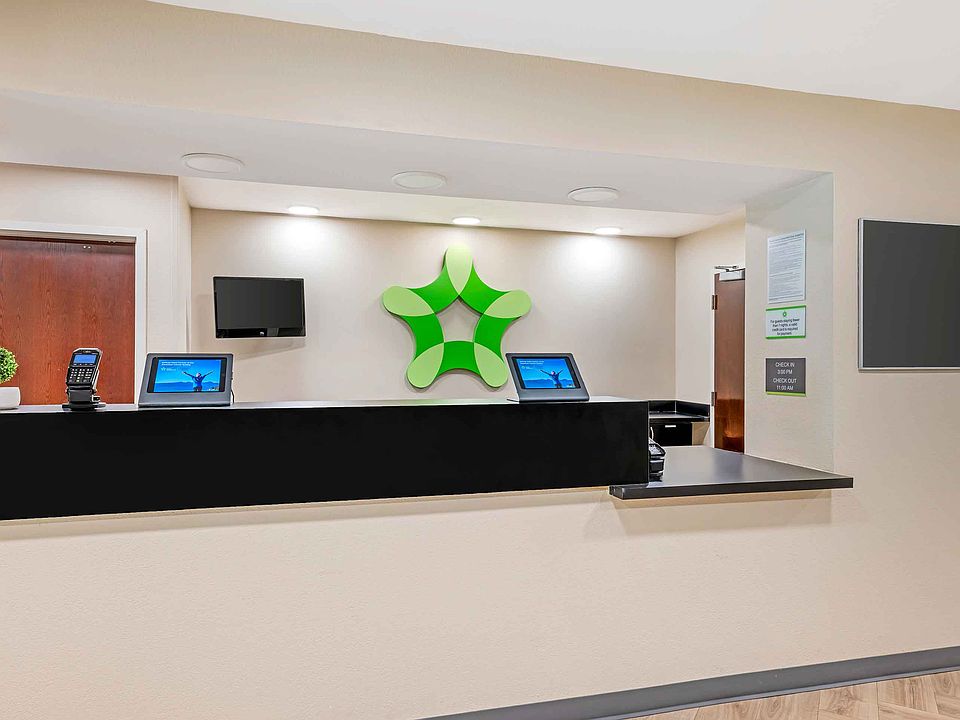 Lobby and Guest Check-in