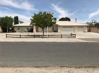 20382 Osseo Rd, Apple Valley, CA 92308