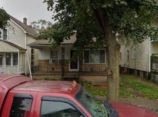 122 Le Roy St, River Rouge, MI 48218