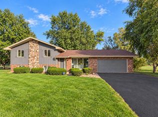 11040 N Riverland COURT, Mequon, WI 53092