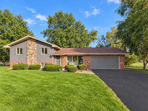 11040 N Riverland COURT, Mequon, WI 53092
