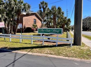 615 Colonial Dr APT 1, Fort Walton Beach, FL 32547