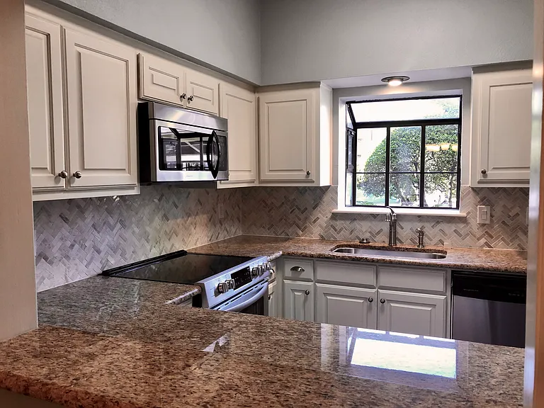 5859 Frankford Rd — Photo 22