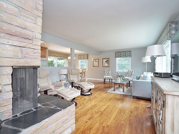 3rd image of 3 Oxholm Ave