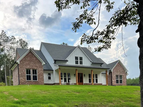 215 Louise Rd, Byhalia, MS 38611