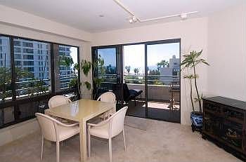 5th image of 140 Ocean Park Blvd Unit 525
