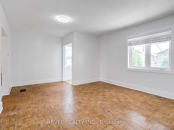 5th image of 24 Kenora Cres