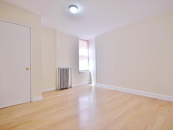 4th image of 142 Woodworth Ave APT 1W