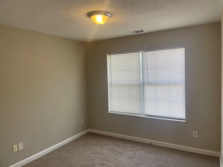 6350 Klondike River Rd — Photo 16