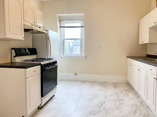 1 bed, 650 sqft, $2,250 — Photo 3
