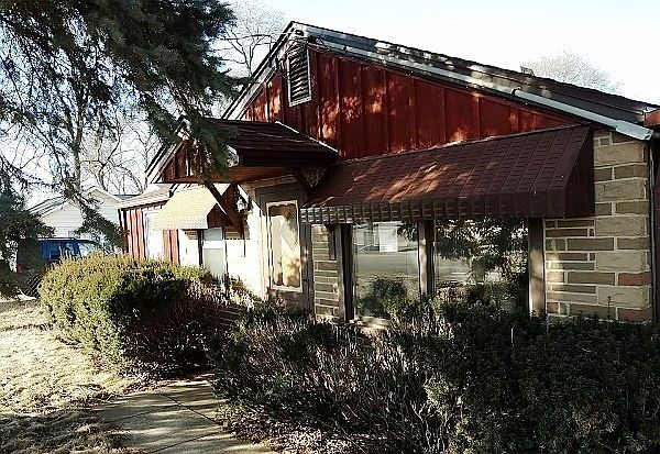 1st image of 407 Dingman Dr
