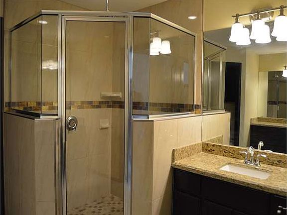 3rd image of 613 Alteza Dr