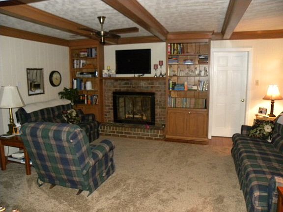 2nd image of 307 Park Ave