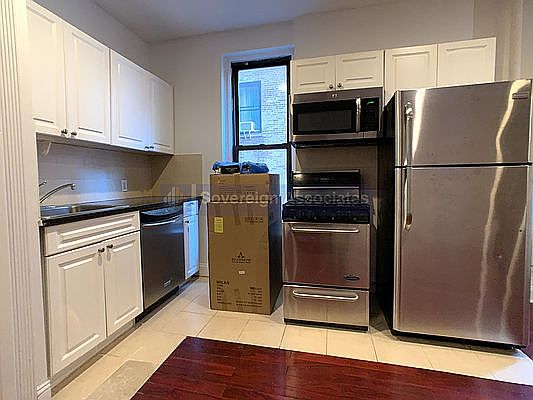 4th image of 300 Fort Washington Ave APT 3E