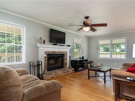 5th image of 4897 Raven Pl NE