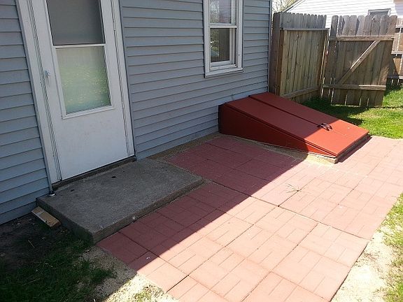 2nd image of 318 Liberty Blvd