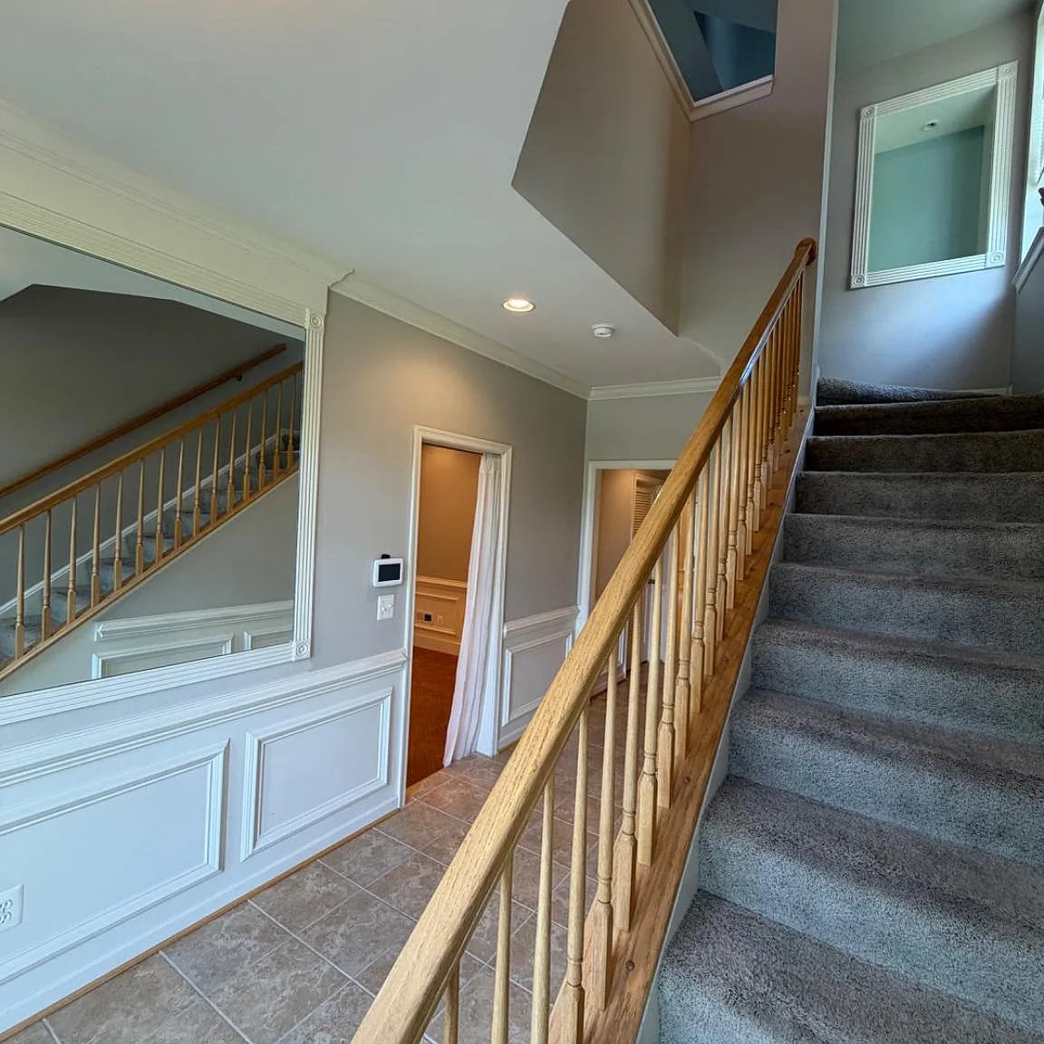 3 bed, 3.0 bath, 1920 sqft, $2,100 — Photo 3